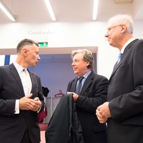 Dr. Dobovšek, Volk, Jamnikar