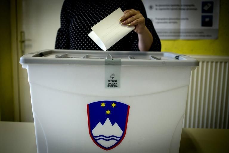 Volitve, demokracija, afere, Avstrija, Kurz, korupcija, ankete, javno mnenje, Dobra država, RTV Slovenija, Mediana, Ninamedia, parsifal, Valicon, Bojan Dobovšek